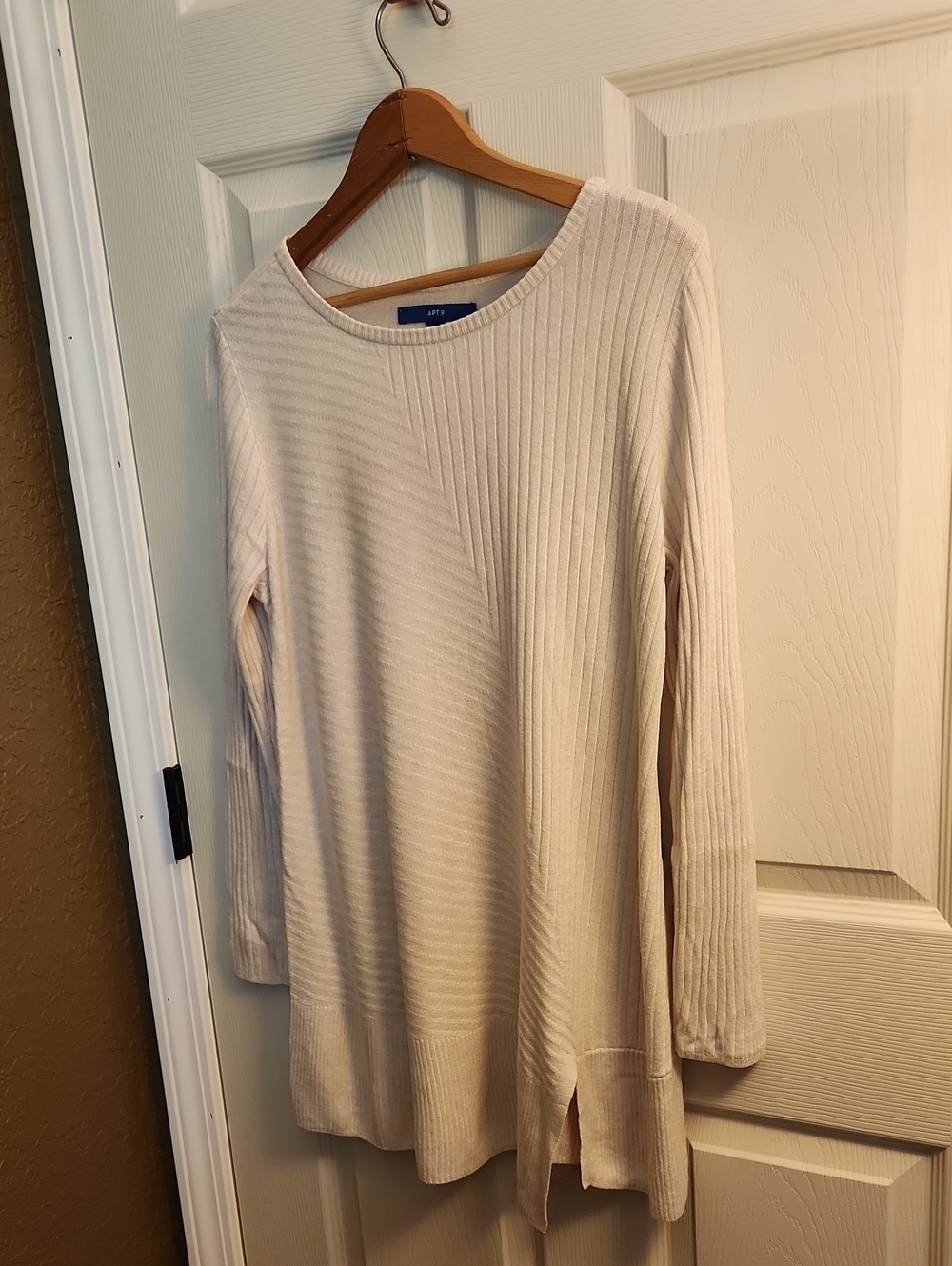 Apt. 9 Ivory Ribbed Long-Sleeve Tunic with Asymmetric Hem